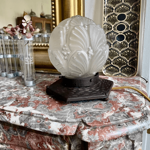 Lampe à poser / lampe de table globe Art Déco 