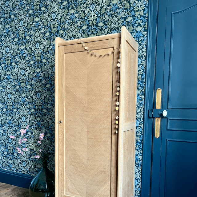 Bonnetière armoire années 60