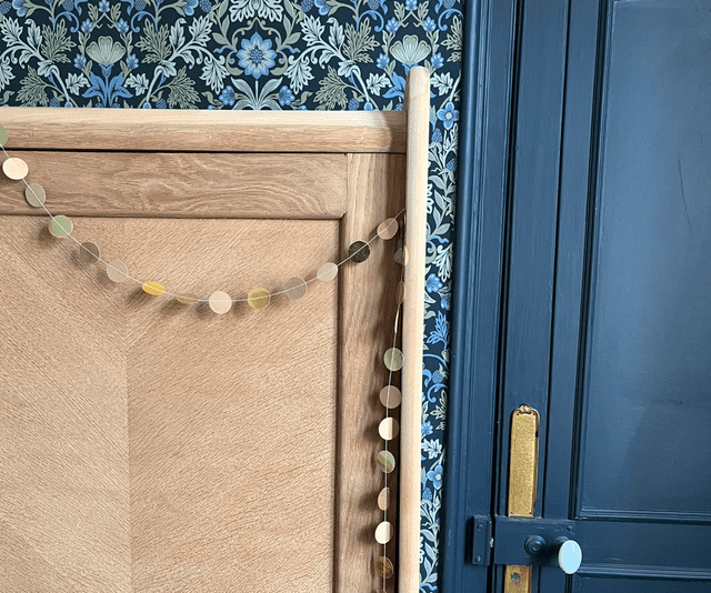 Bonnetière armoire années 60